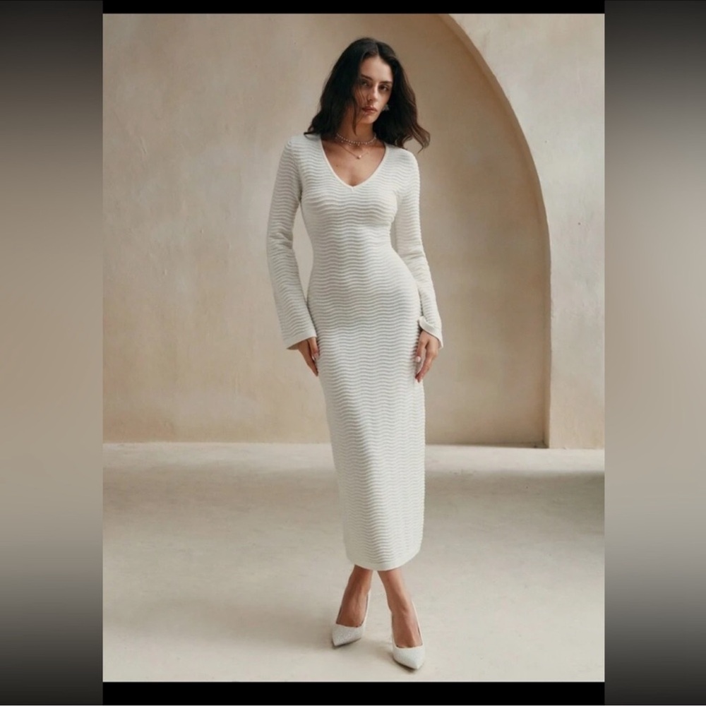 Ribbed Long Sleeve V-Neck Midi Dress